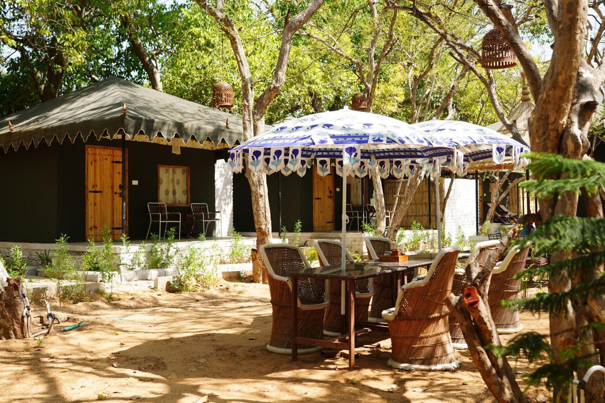 Heli Pushkar Hotel Exterior foto