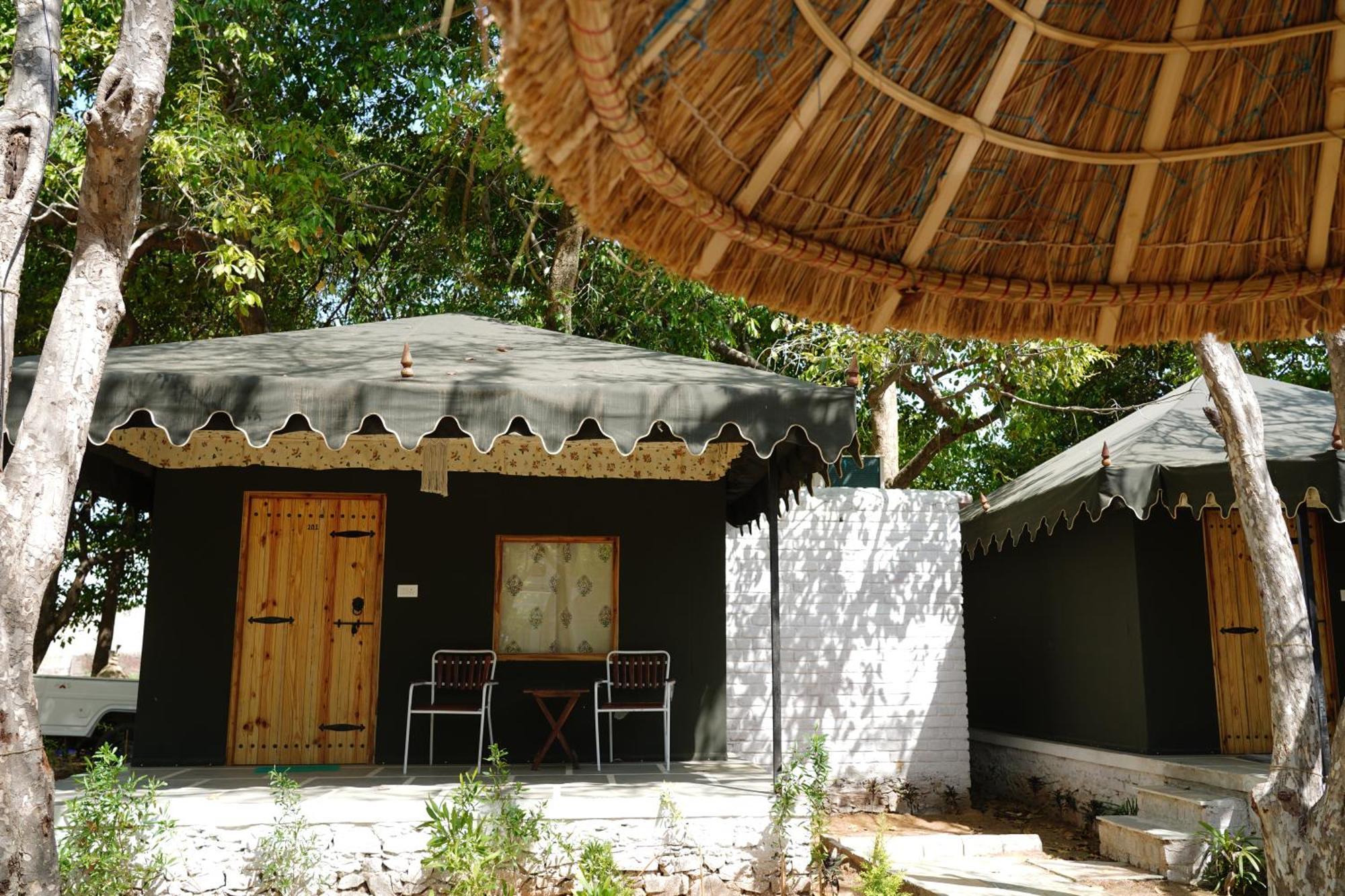Heli Pushkar Hotel Exterior foto